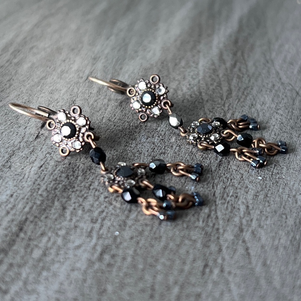 1928 Vintage Look Crystal Dangle Earrings - Picture 3 of 3